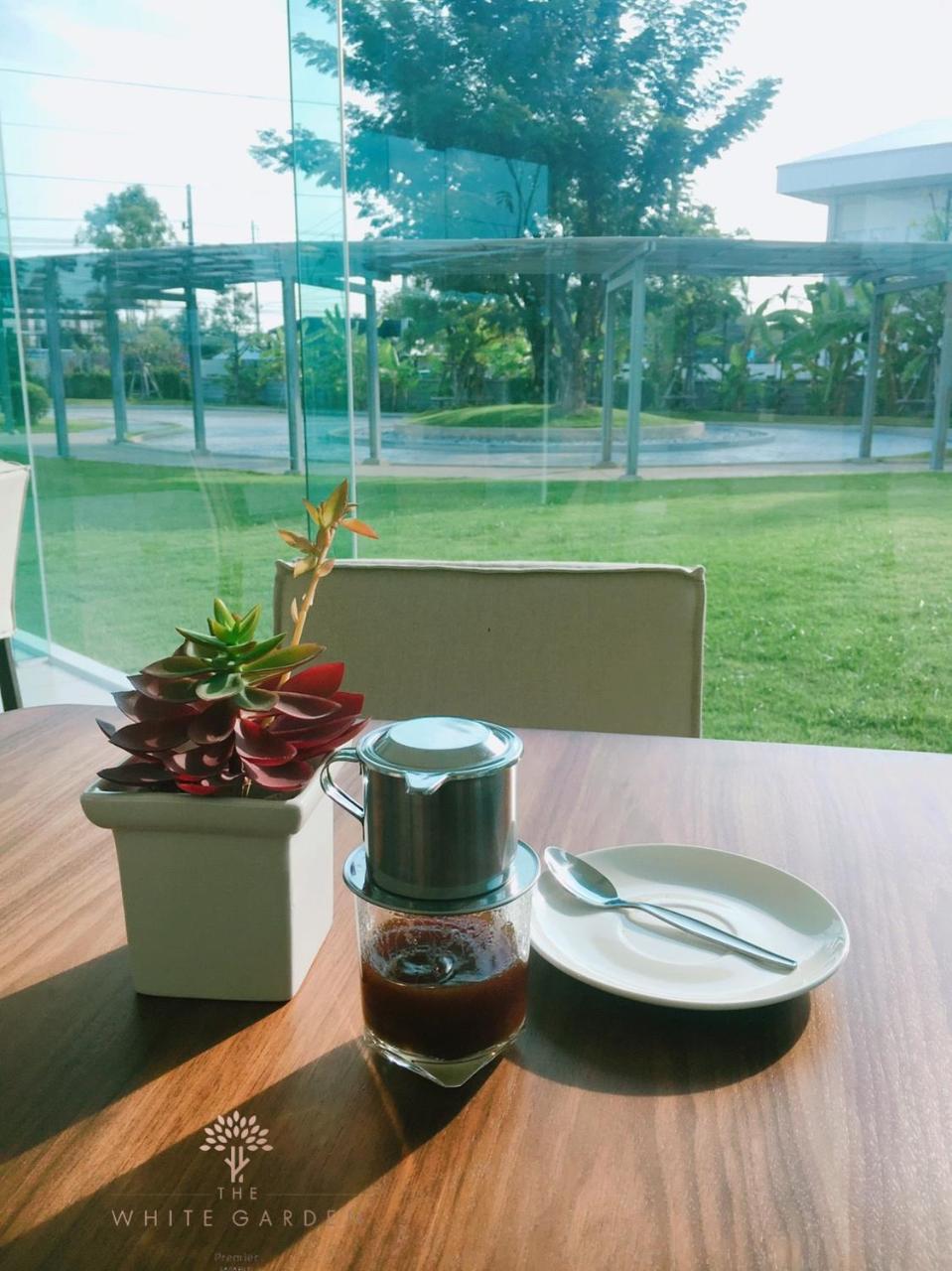 The White Garden Premier Saraburi Hotell Ban Dao Ruang  Exteriör bild