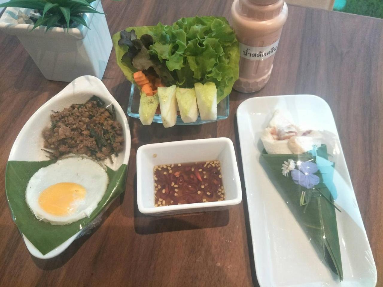 The White Garden Premier Saraburi Hotell Ban Dao Ruang  Exteriör bild