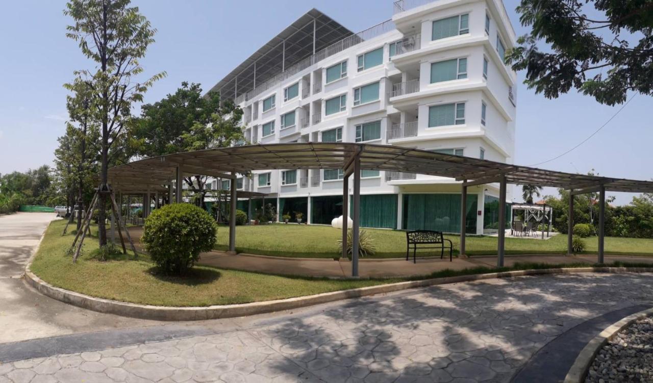 The White Garden Premier Saraburi Hotell Ban Dao Ruang  Exteriör bild