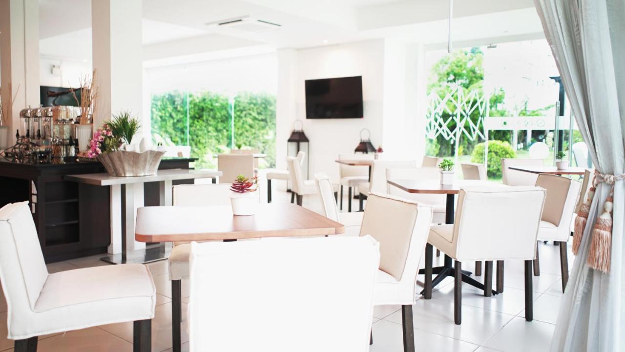 The White Garden Premier Saraburi Hotell Ban Dao Ruang  Exteriör bild