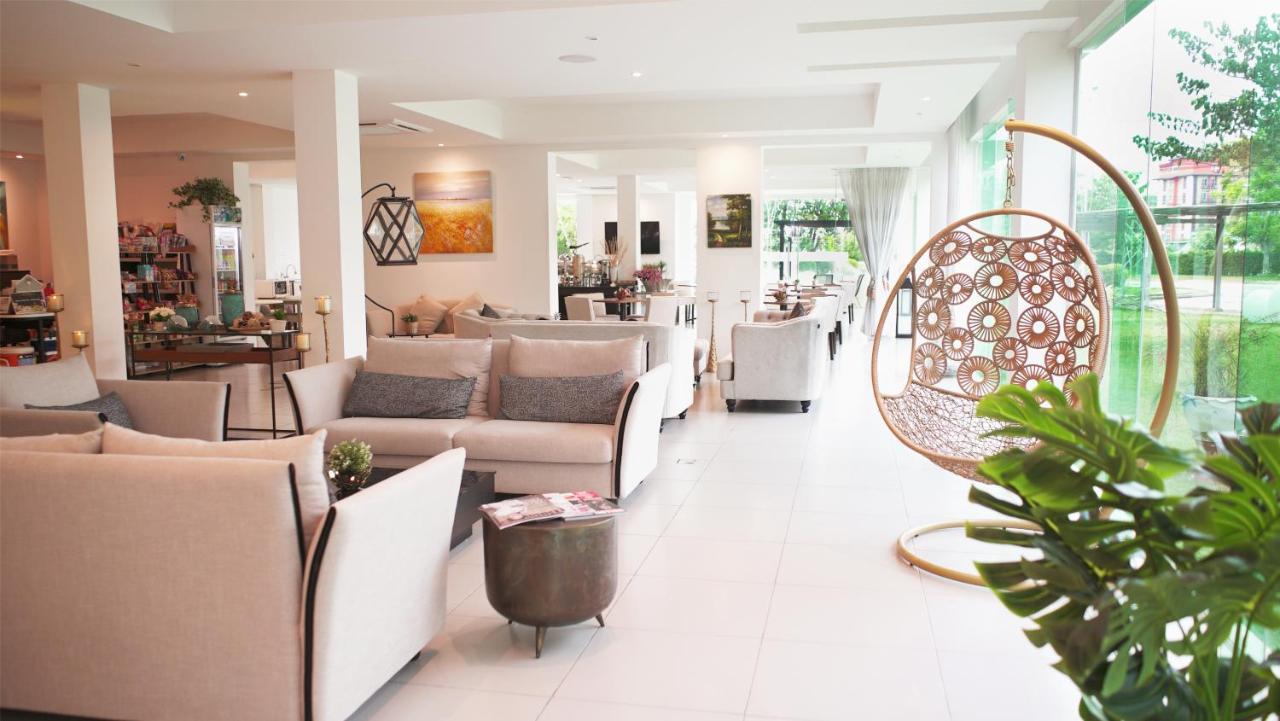 The White Garden Premier Saraburi Hotell Ban Dao Ruang  Exteriör bild