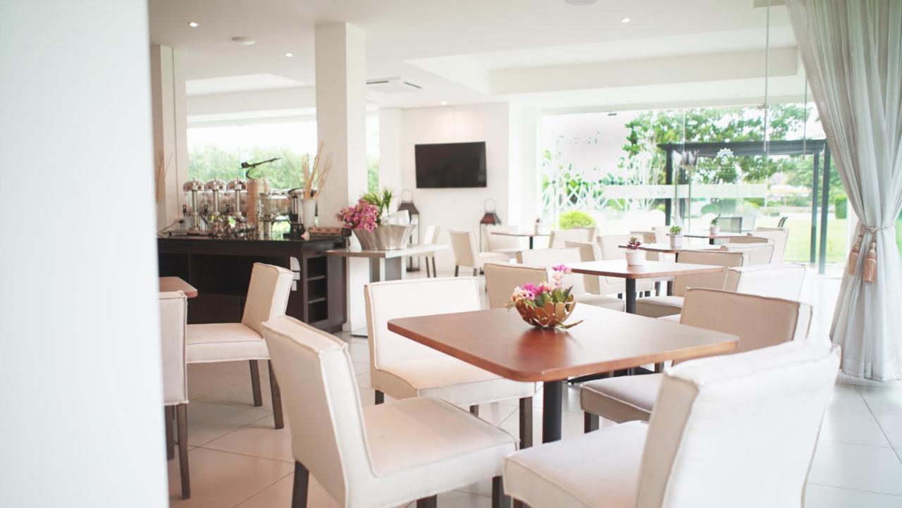 The White Garden Premier Saraburi Hotell Ban Dao Ruang  Exteriör bild